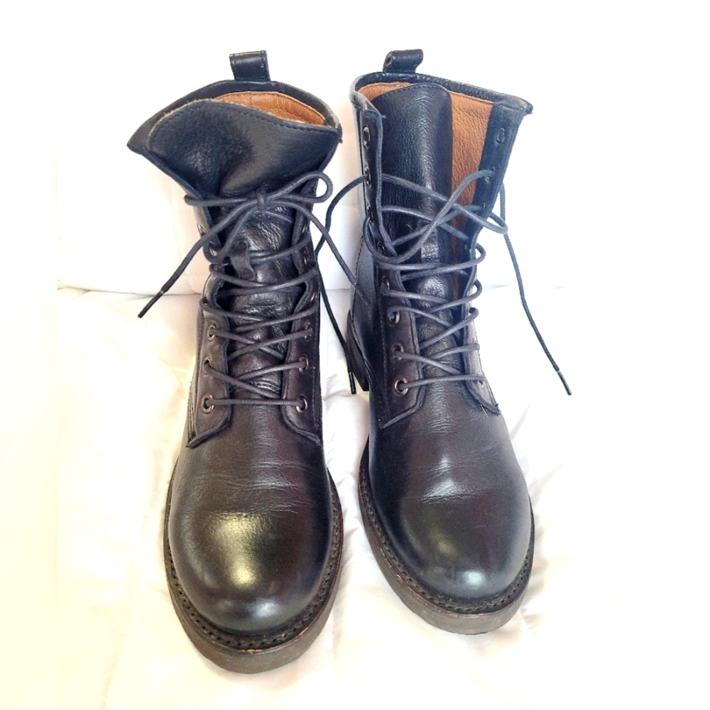 Frye Veronica combat boots 7.5
